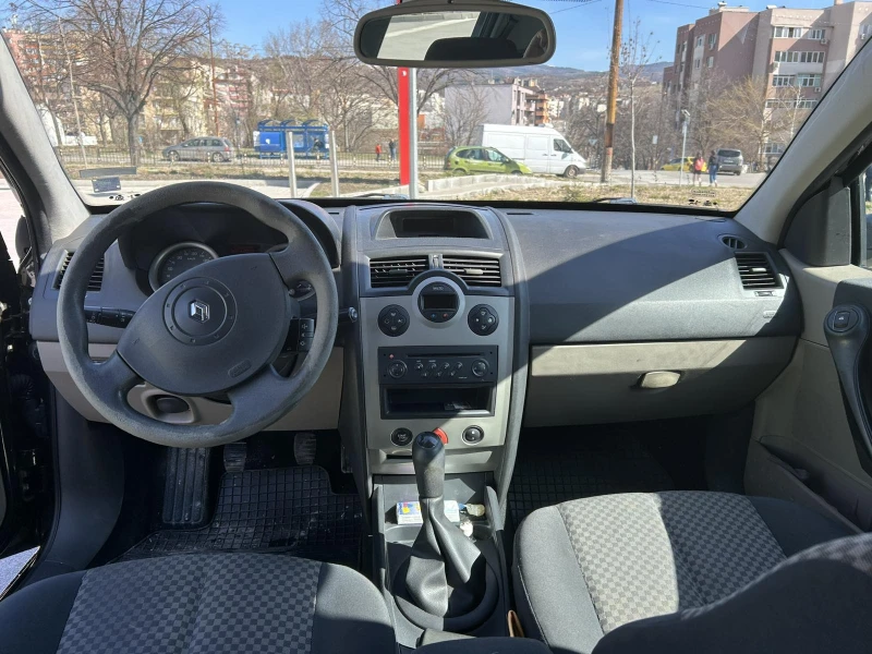 Renault Megane, снимка 10 - Автомобили и джипове - 49436593