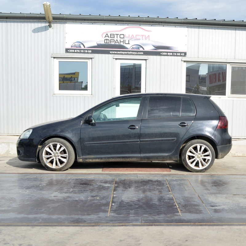 VW Golf 1.9 TDI, снимка 2 - Автомобили и джипове - 51242790