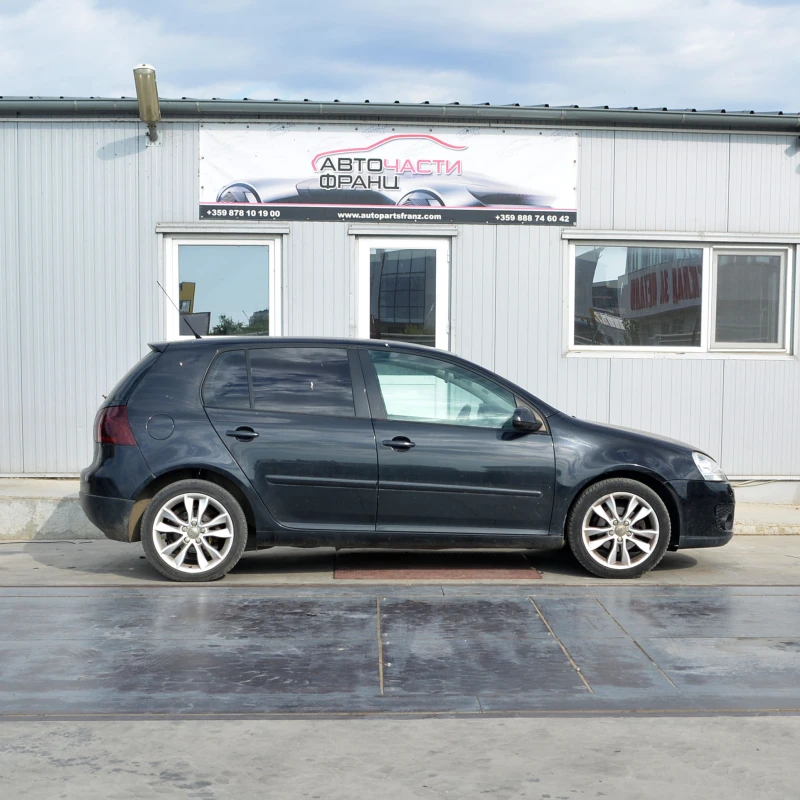 VW Golf 1.9 TDI, снимка 3 - Автомобили и джипове - 51242790