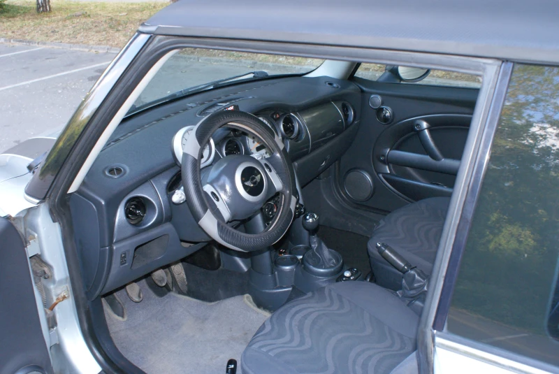 Mini One, снимка 9 - Автомобили и джипове - 52449031