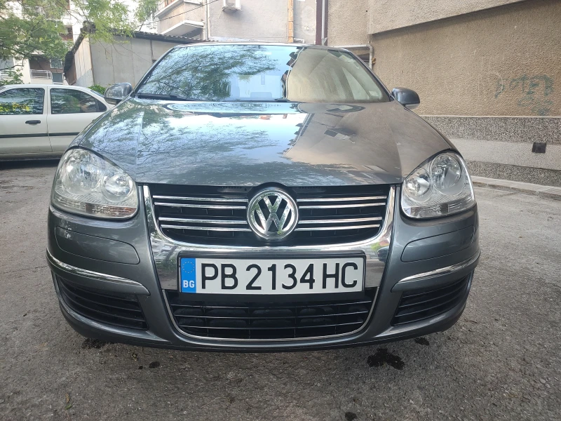 VW Jetta 1.6 102 К.С, снимка 2 - Автомобили и джипове - 52742155
