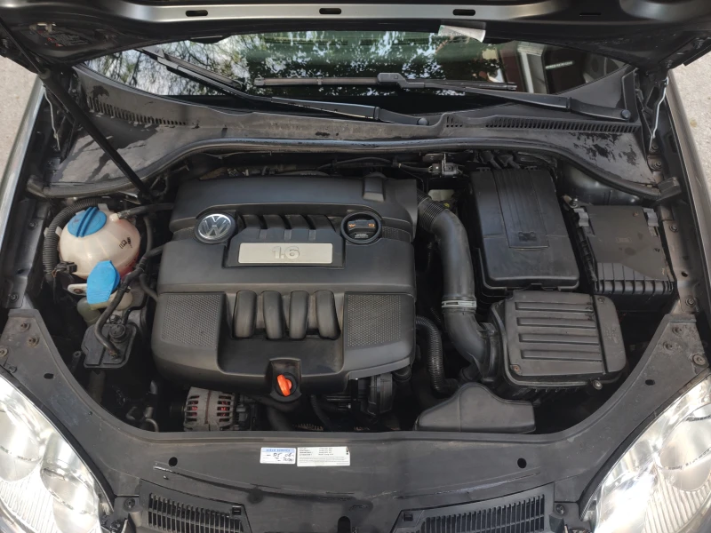 VW Jetta 1.6 102 К.С, снимка 14 - Автомобили и джипове - 52742155