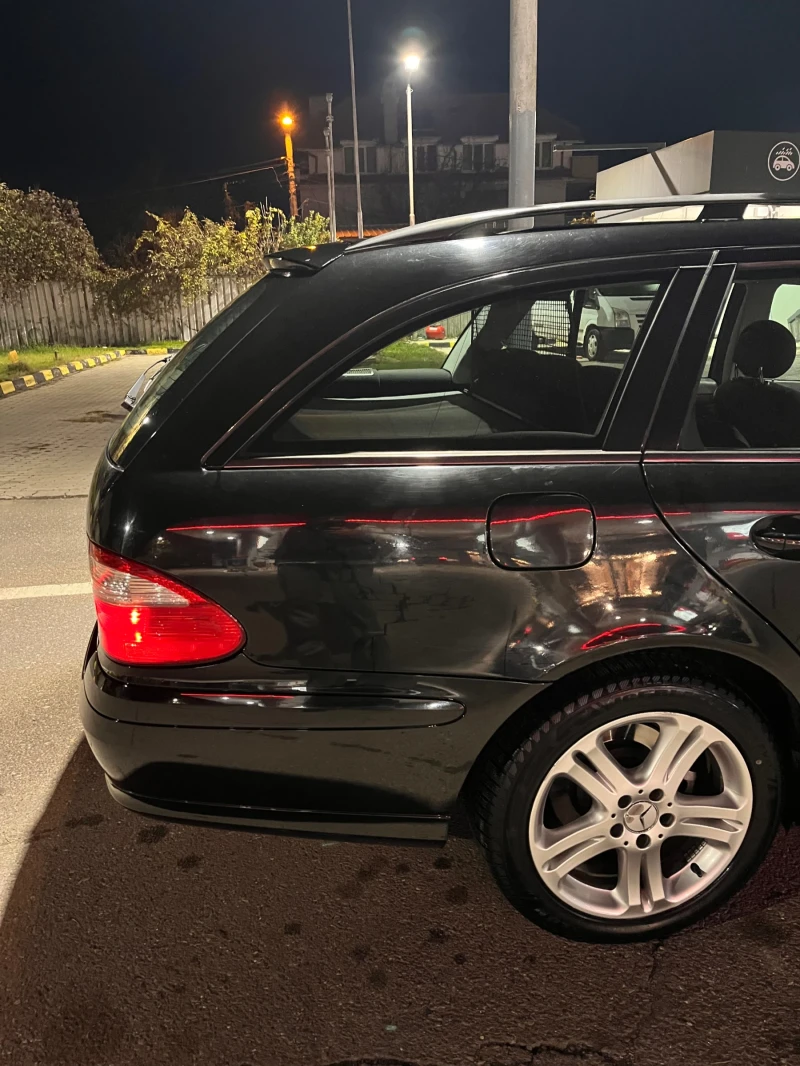 Mercedes-Benz E 220, снимка 5 - Автомобили и джипове - 52932624