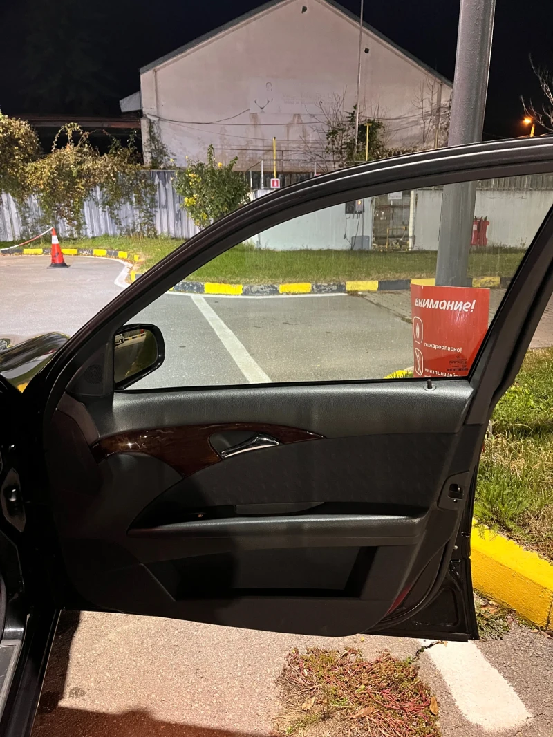 Mercedes-Benz E 220, снимка 11 - Автомобили и джипове - 52932624