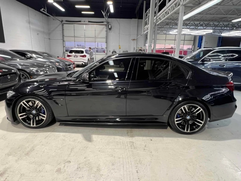 BMW M3 * 4dr Sdn * CARFAX * БЕЗ ПЪРВОНАЧАЛНА ВНОСКА, снимка 2 - Автомобили и джипове - 53058714
