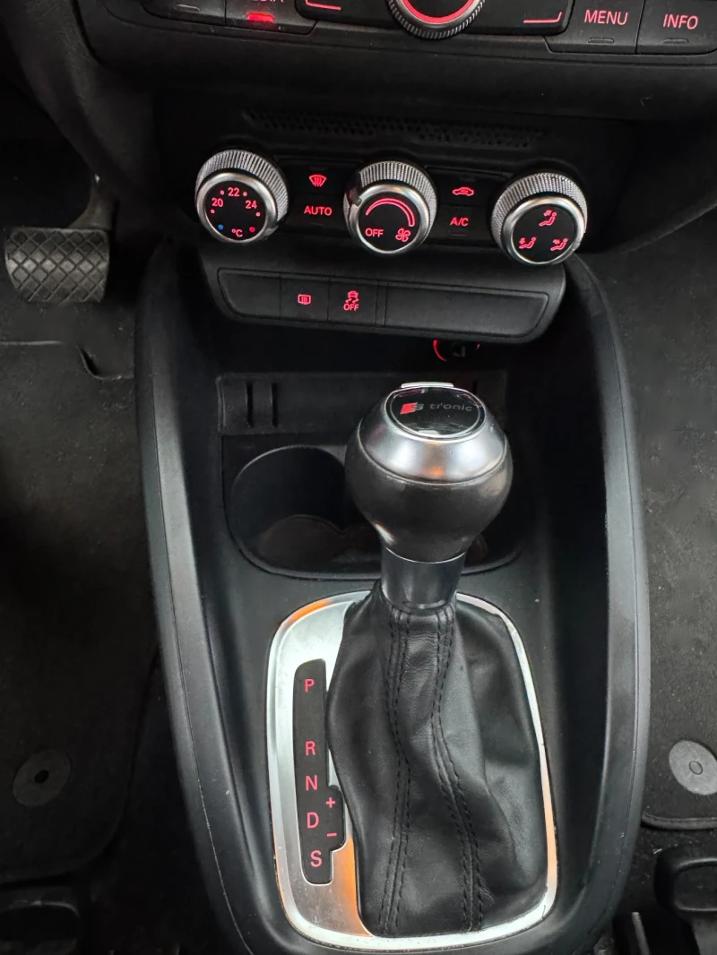 Audi A1, снимка 13 - Автомобили и джипове - 53327745