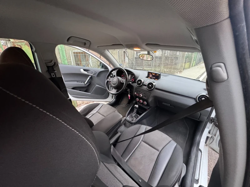 Audi A1, снимка 9 - Автомобили и джипове - 53327745