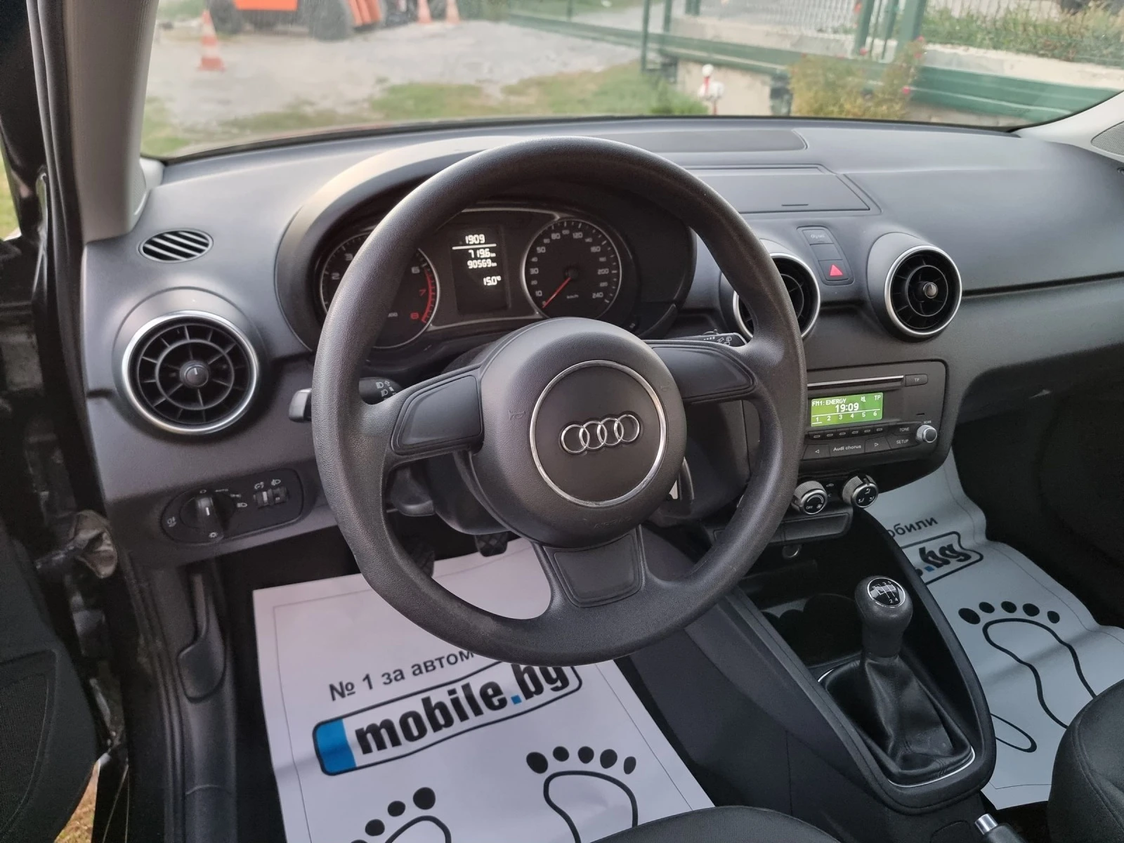 Audi A1 1.0TFSI - изображение 6