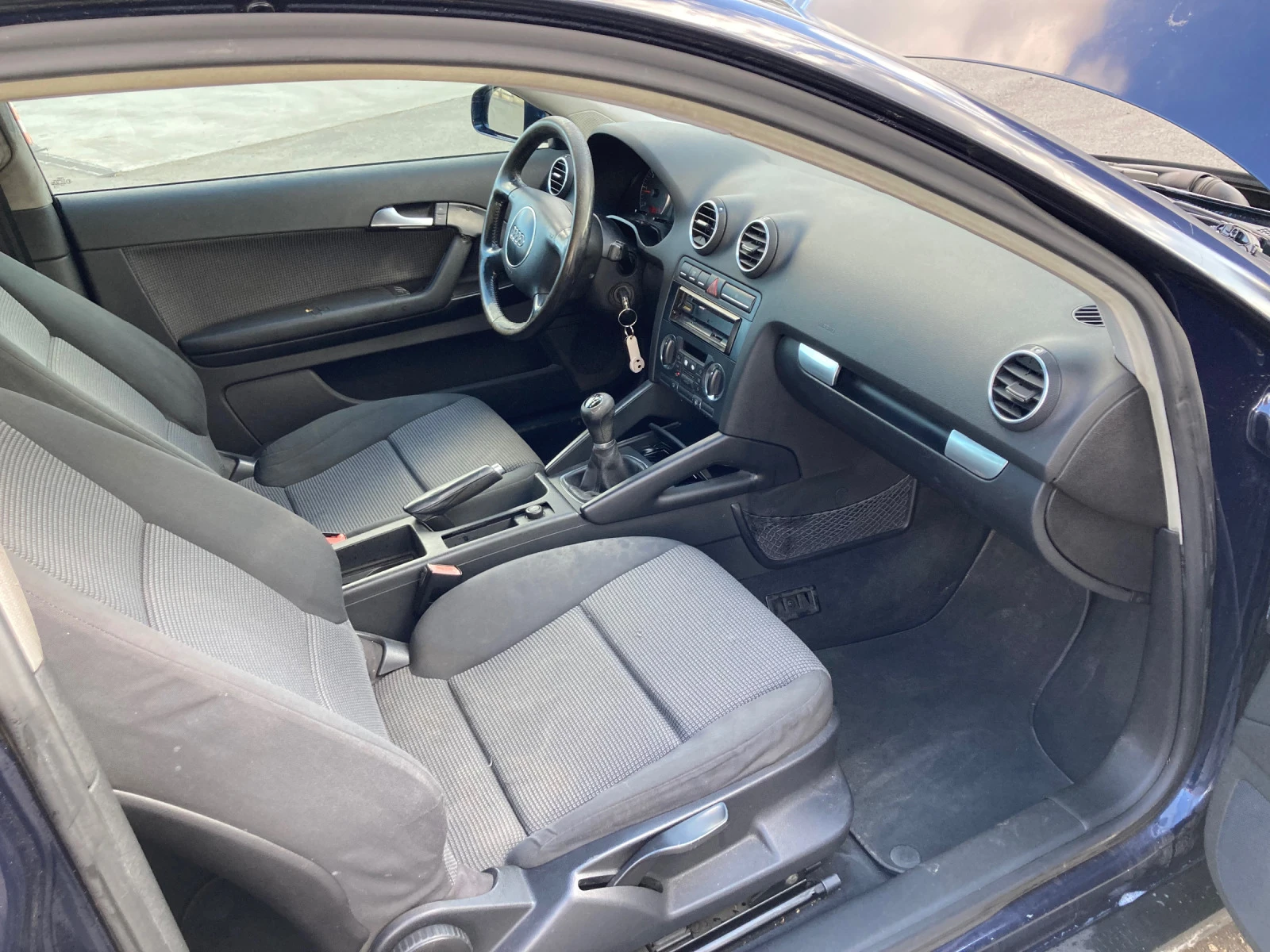 Audi A3  6ск. - изображение 8
