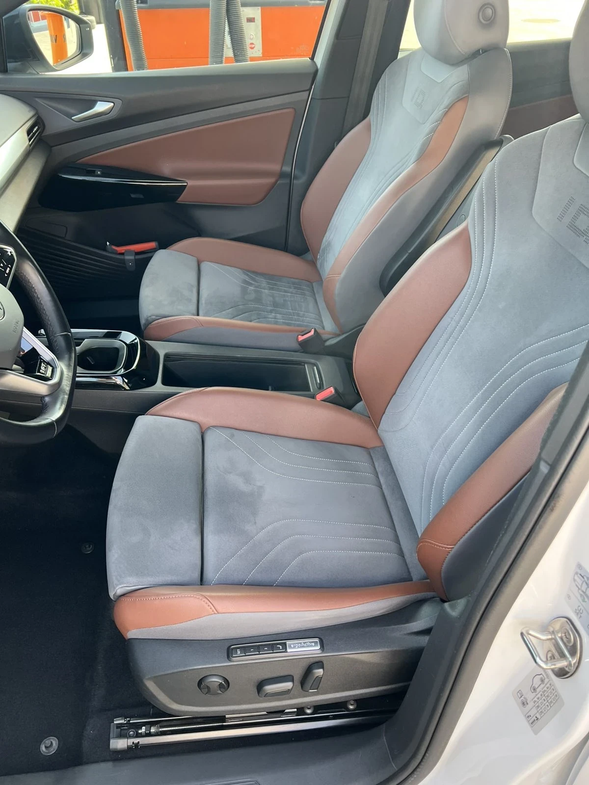 VW ID.4 PRO/77kwh/204кс/1st/Memory/Pano - изображение 7