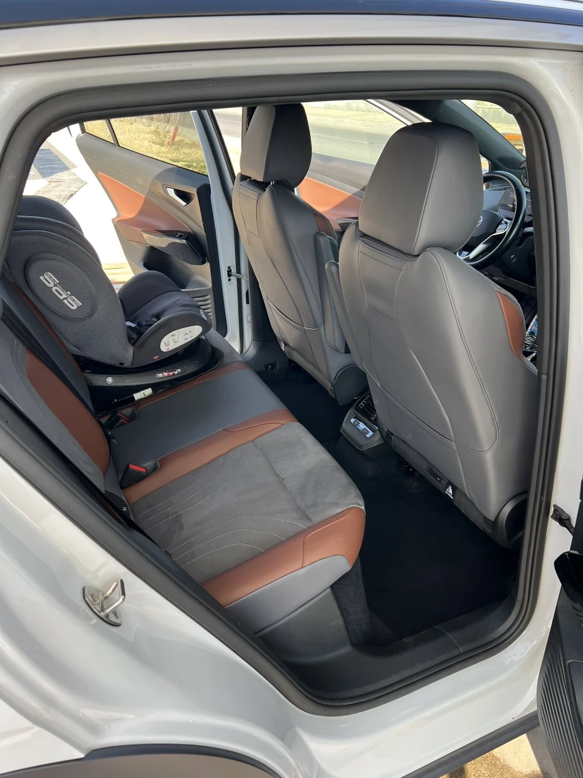 VW ID.4 PRO/77kwh/204кс/1st/Memory/Pano - изображение 9