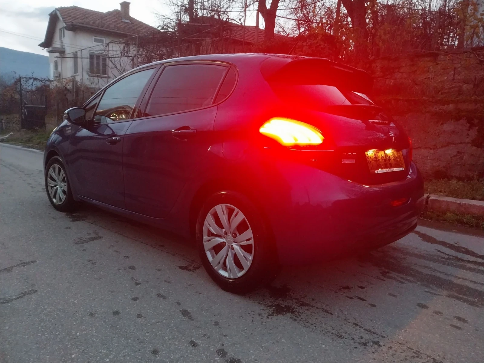 Peugeot 208 1.2i - изображение 5