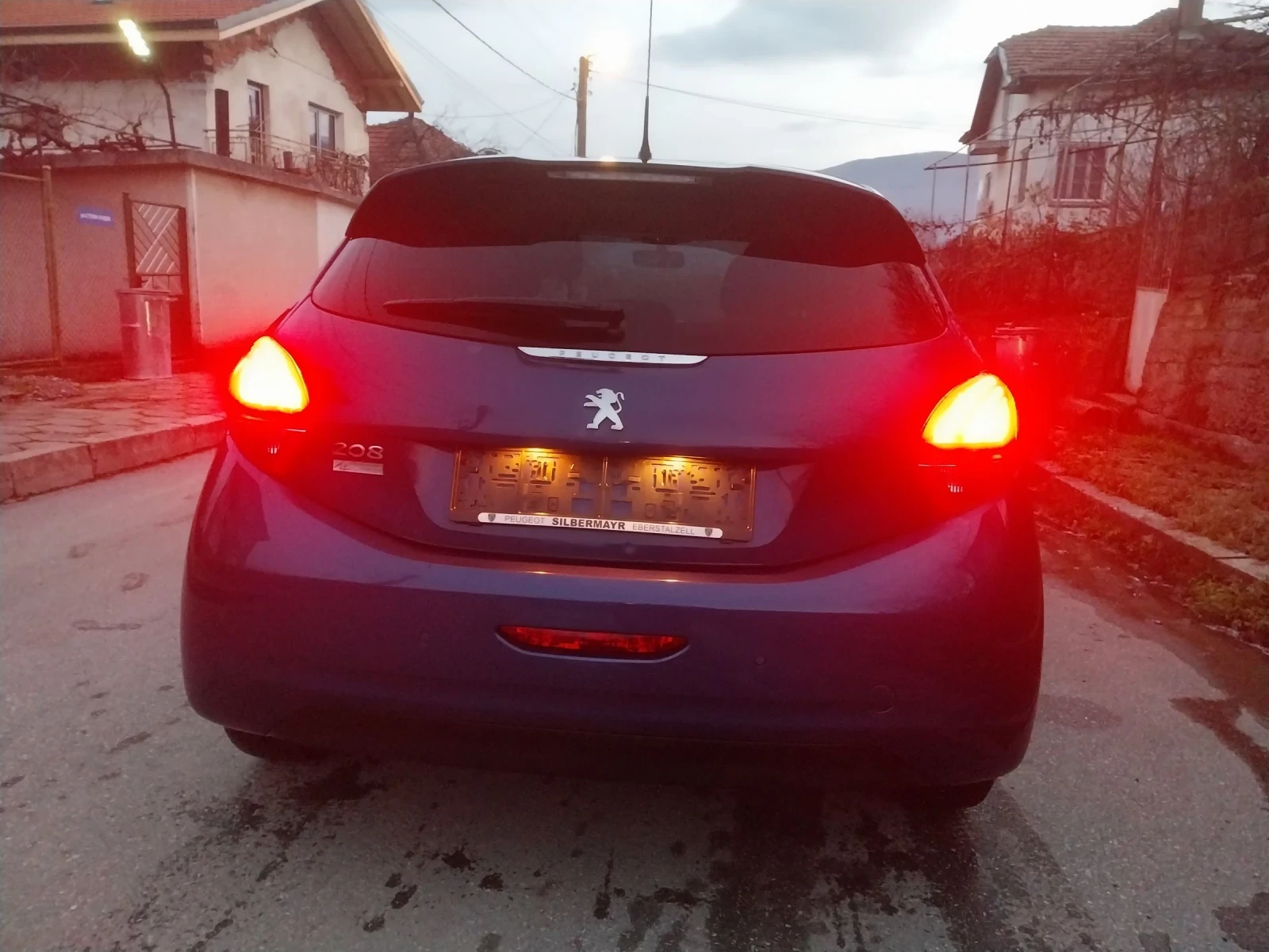 Peugeot 208 1.2i - изображение 7