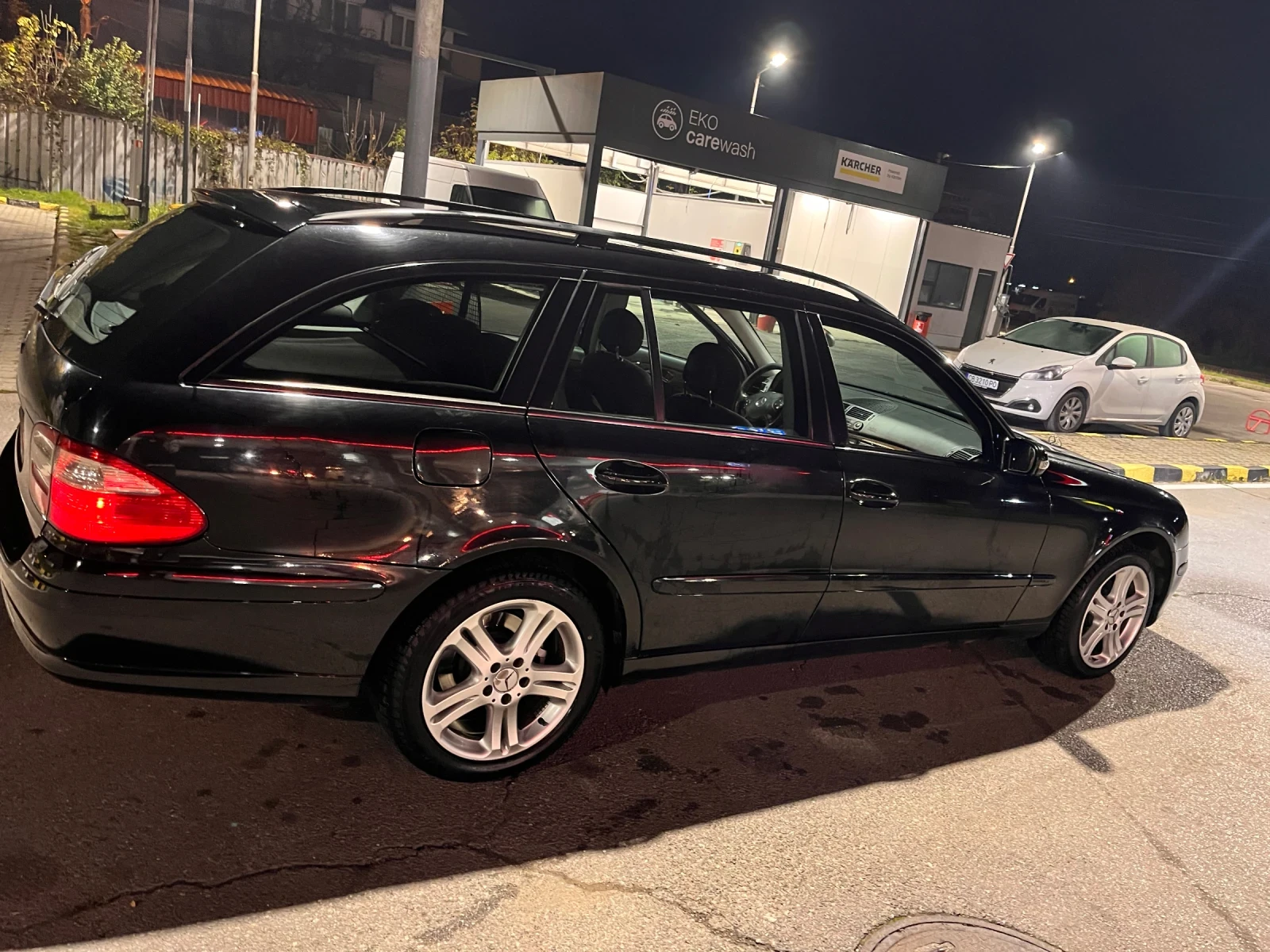 Mercedes-Benz E 220  - изображение 3