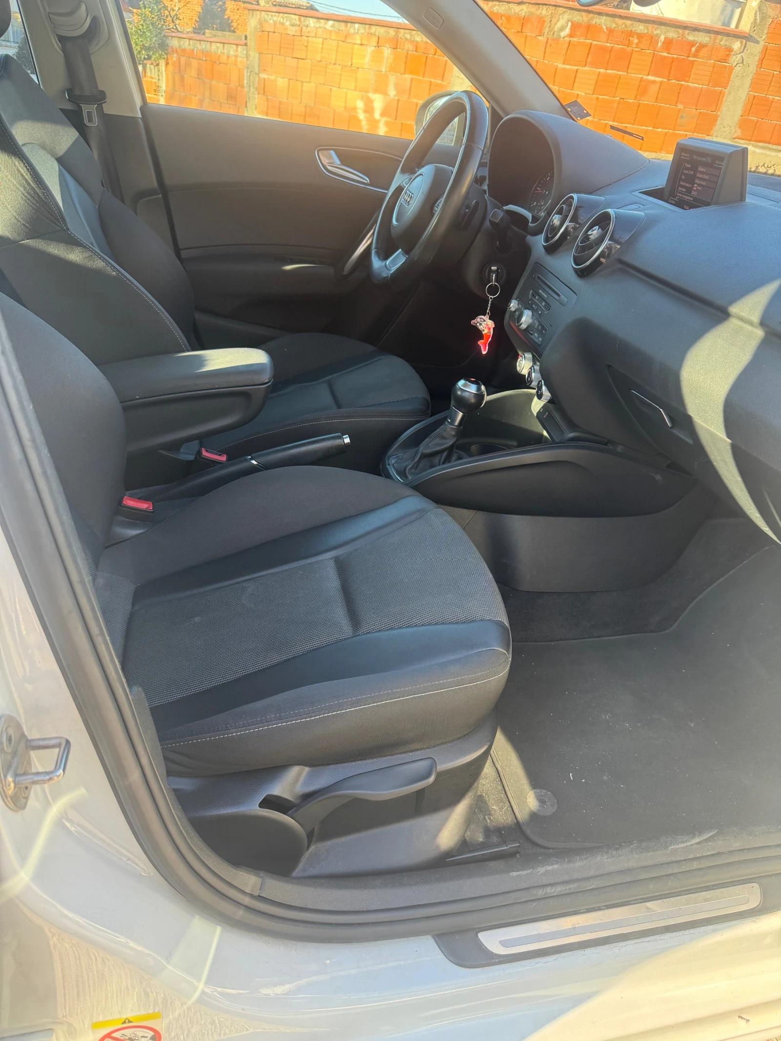 Audi A1, снимка 10 - Автомобили и джипове - 53803776