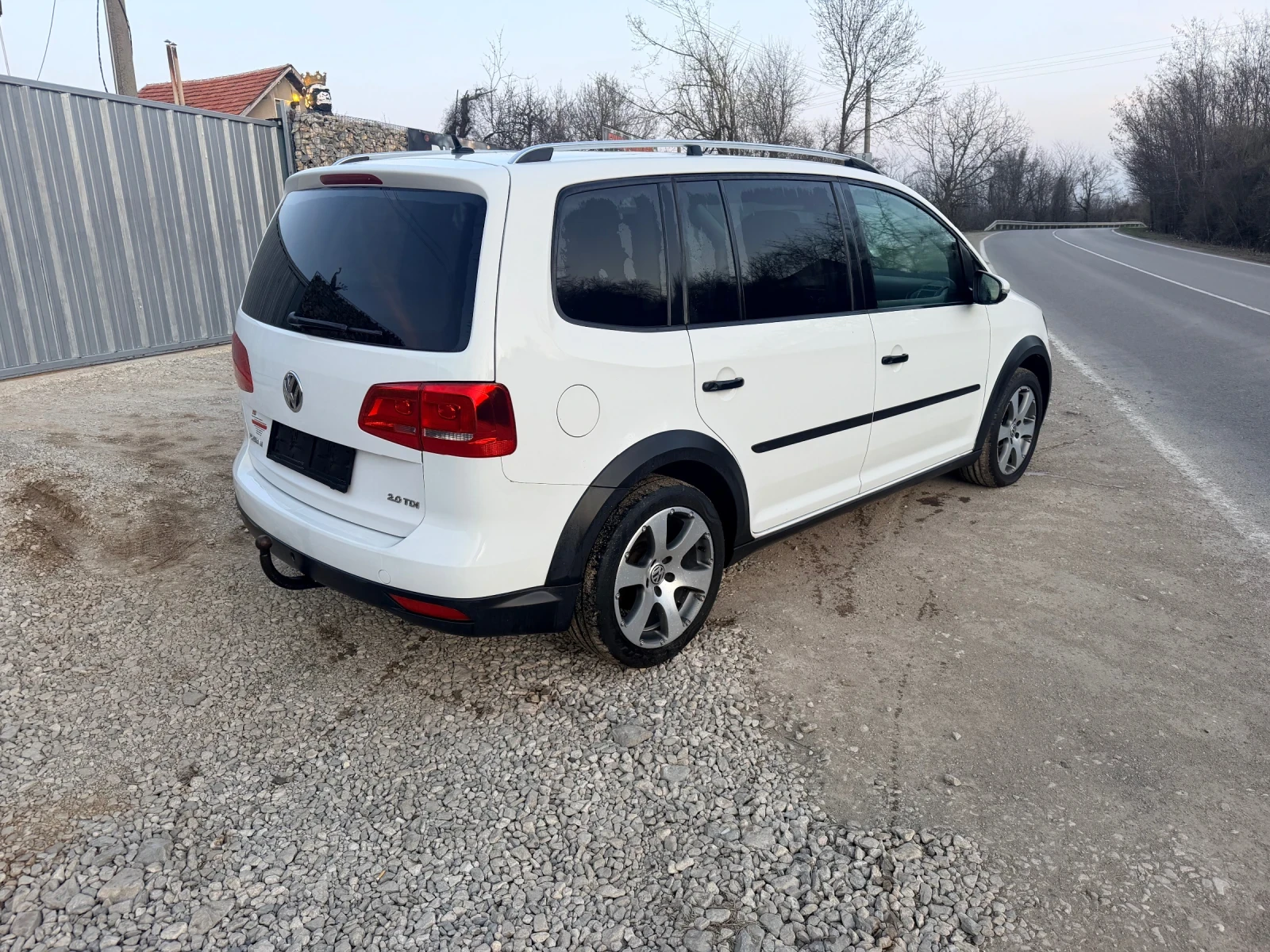 VW Touran Cross, снимка 5 - Автомобили и джипове - 53830244
