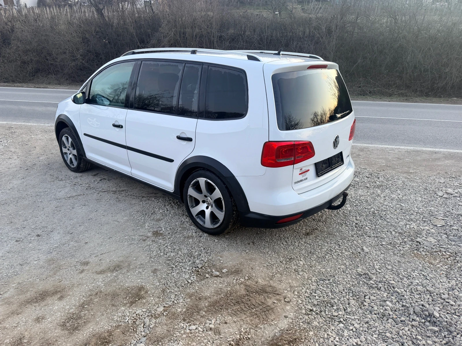 VW Touran Cross, снимка 2 - Автомобили и джипове - 53830244
