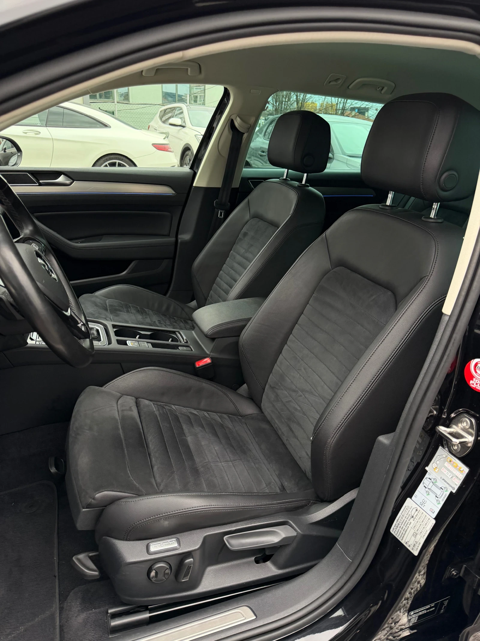 VW Passat 2.0 TDI 4Motion 190 к.с. Автоматик Швейцария , снимка 14 - Автомобили и джипове - 54025899