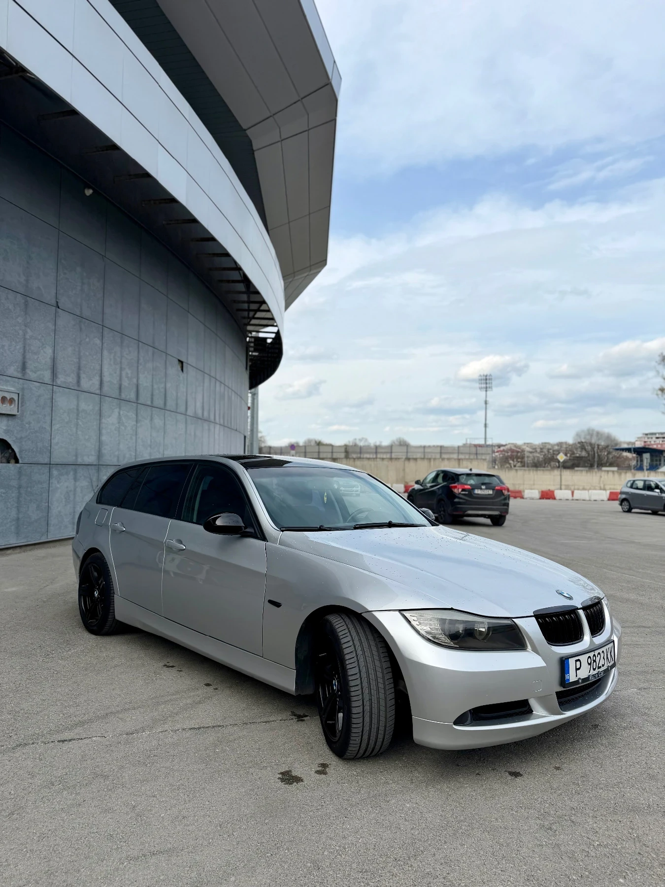 BMW 320, снимка 6 - Автомобили и джипове - 54181179