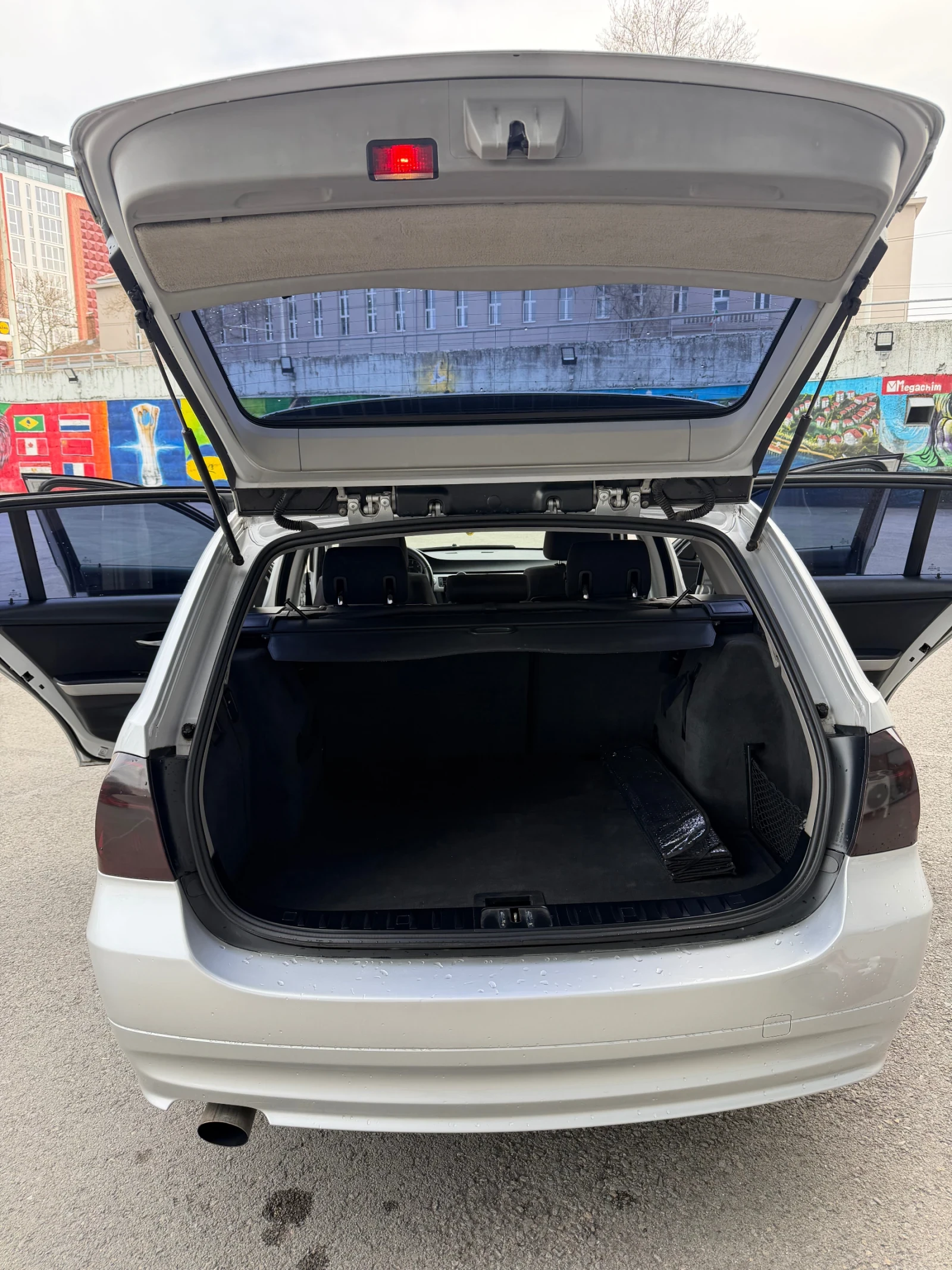 BMW 320, снимка 9 - Автомобили и джипове - 54181179