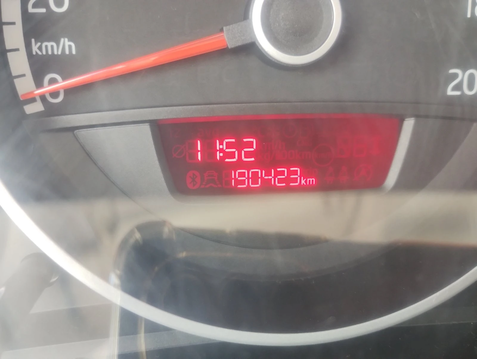 VW Up LPG, снимка 11 - Автомобили и джипове - 54331923