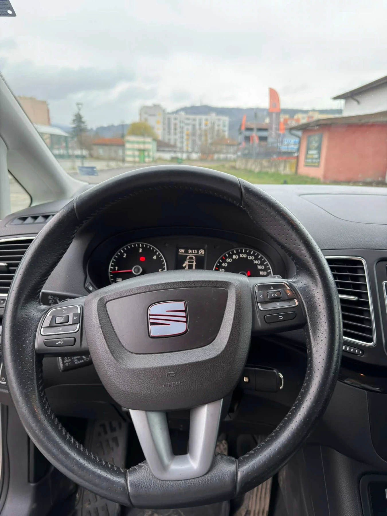 Seat Alhambra, снимка 10 - Автомобили и джипове - 54416724