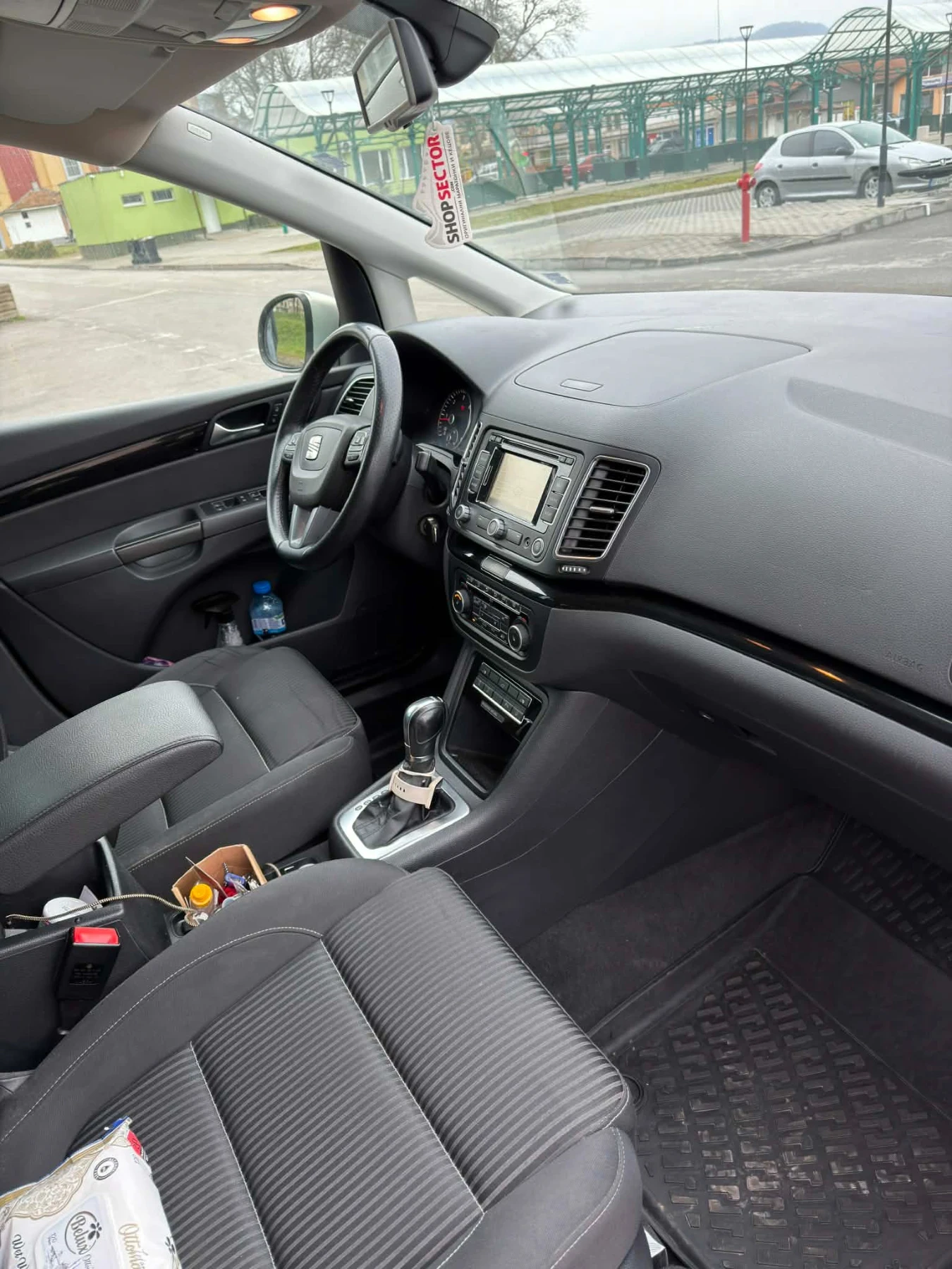 Seat Alhambra, снимка 9 - Автомобили и джипове - 54416724