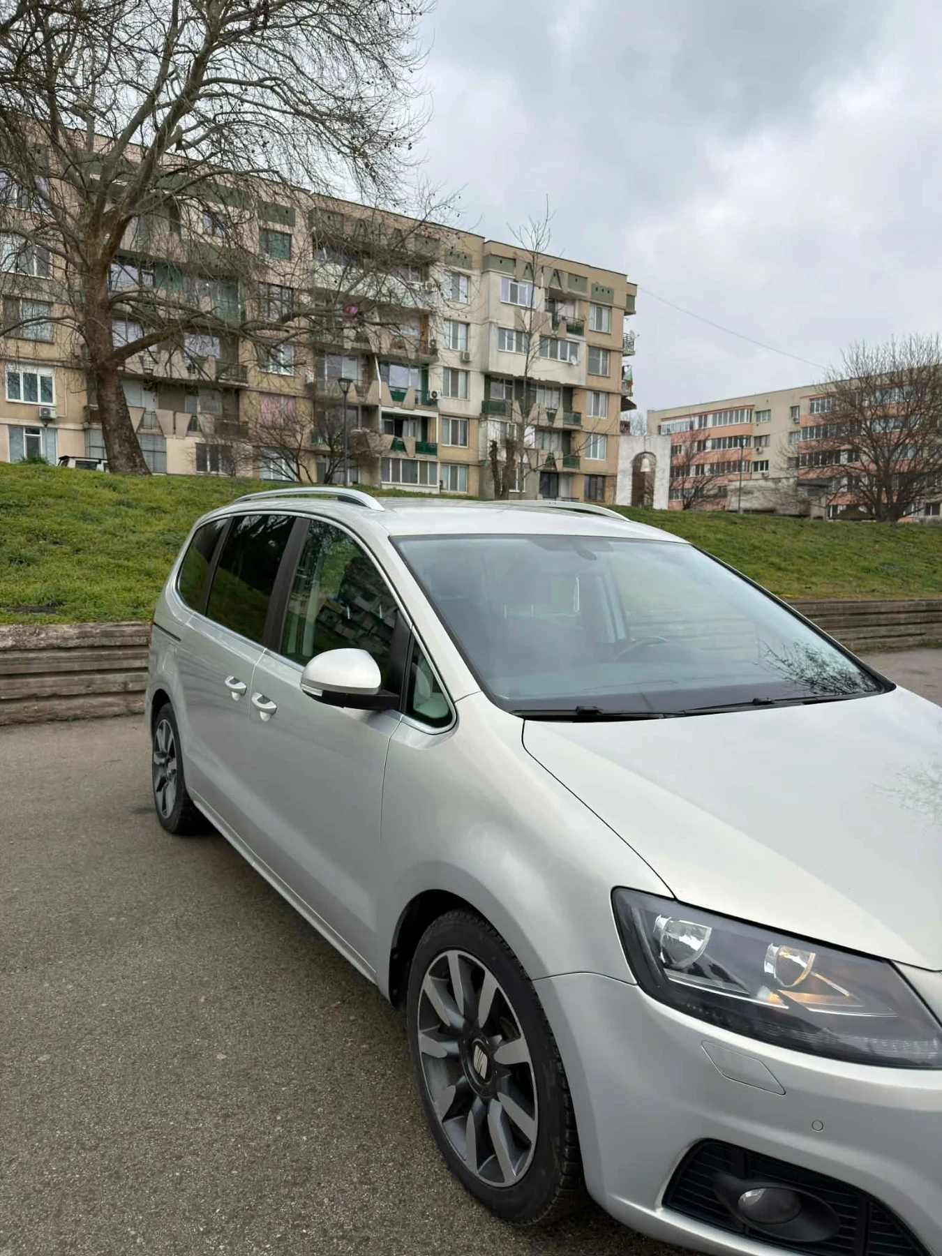 Seat Alhambra, снимка 2 - Автомобили и джипове - 54416724