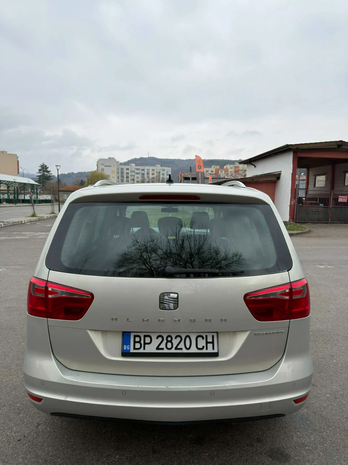 Seat Alhambra, снимка 5 - Автомобили и джипове - 54416724