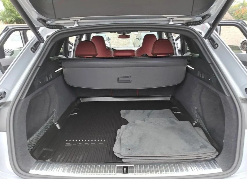 Audi E-Tron, снимка 7 - Автомобили и джипове - 54714003