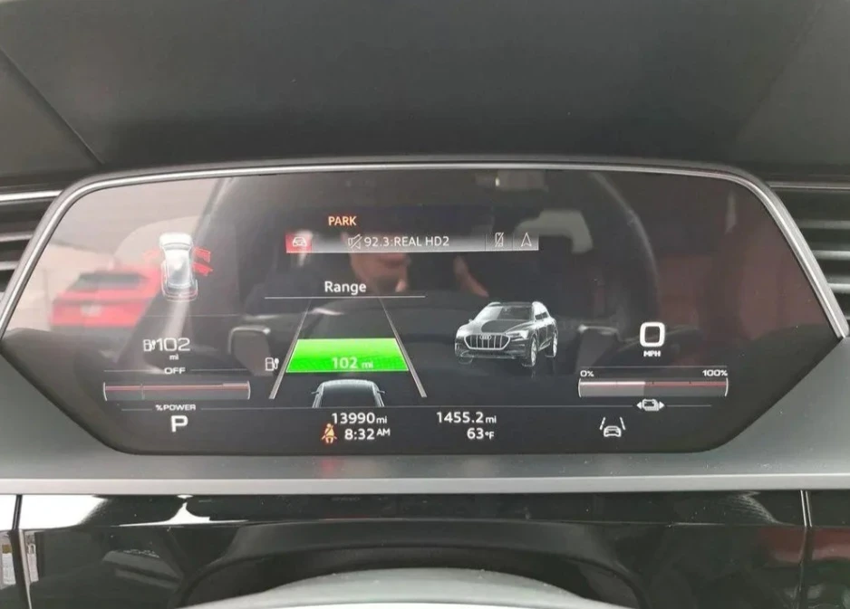 Audi E-Tron, снимка 11 - Автомобили и джипове - 54714003