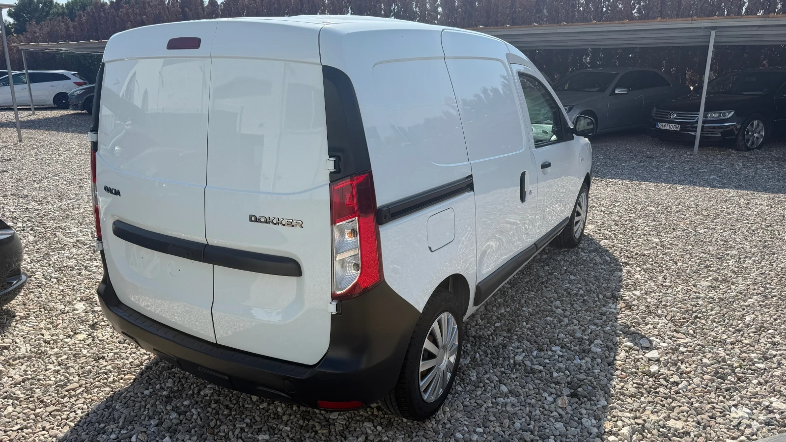 Dacia Dokker 1.6 i Gaz, снимка 4 - Автомобили и джипове - 55097123