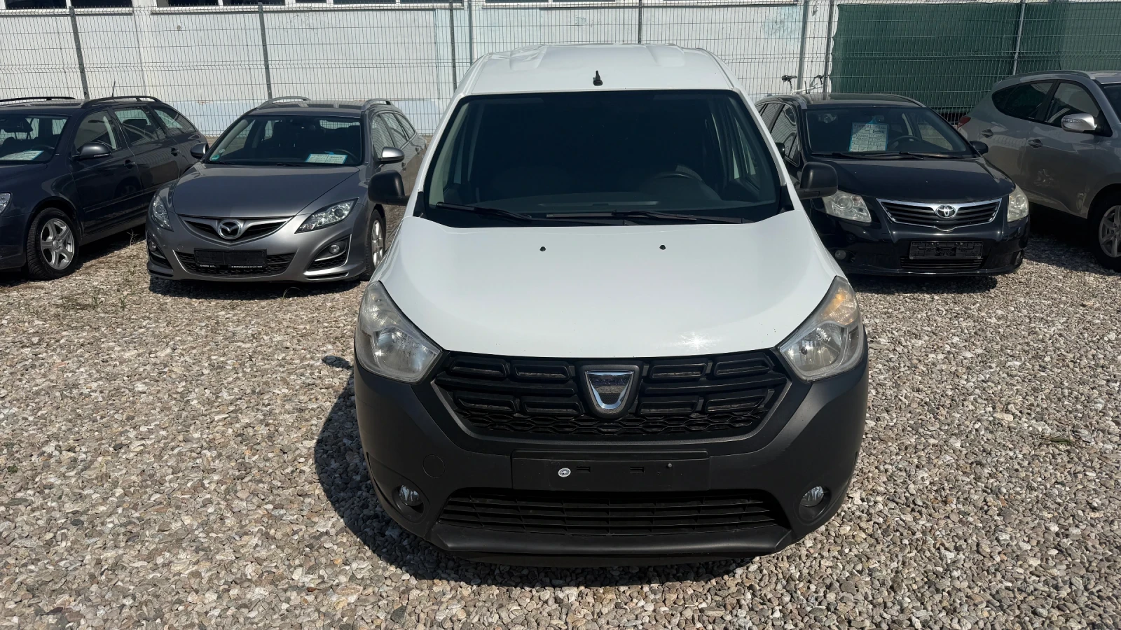 Dacia Dokker 1.6 i Gaz, снимка 2 - Автомобили и джипове - 55097123
