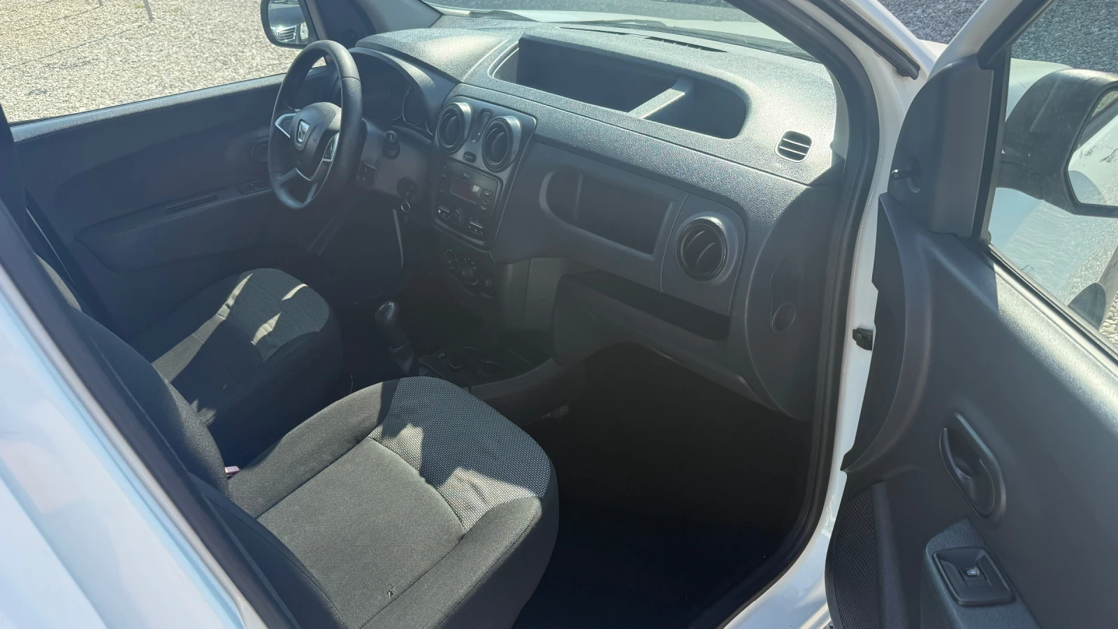 Dacia Dokker 1.6 i Gaz, снимка 7 - Автомобили и джипове - 55097123