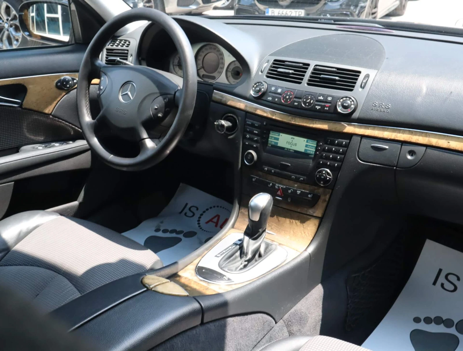 Mercedes-Benz E 280 CDI/Автомат/Подгрев/PDC/, снимка 10 - Автомобили и джипове - 55245408