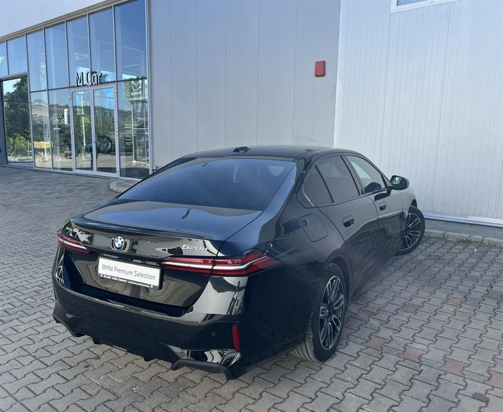 BMW 520 xDrive Sedan, снимка 2 - Автомобили и джипове - 55483033