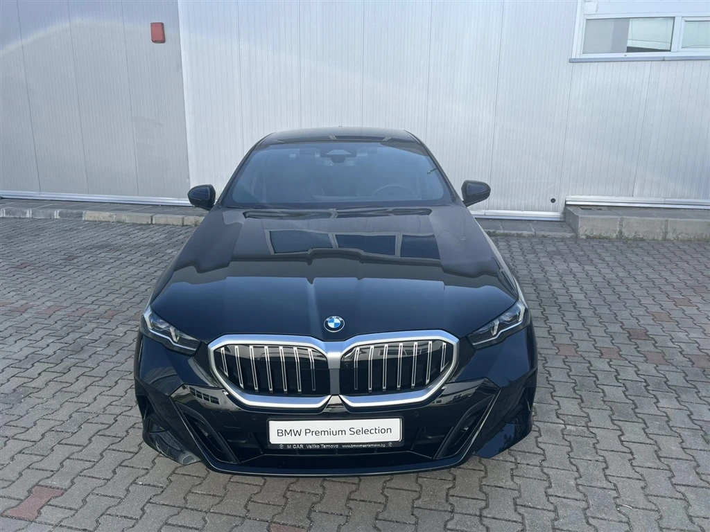 BMW 520 xDrive Sedan, снимка 8 - Автомобили и джипове - 55483033