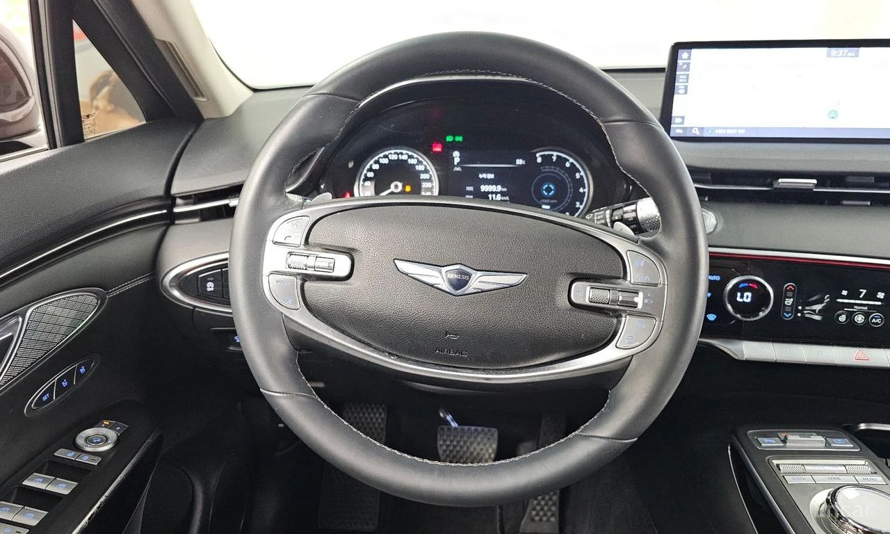 Genesis GV70 2.5T AWD* DISTRONIC* ПОДГРЕВ* ОБДУХВАНЕ* КАМЕРА* , снимка 9 - Автомобили и джипове - 55689339