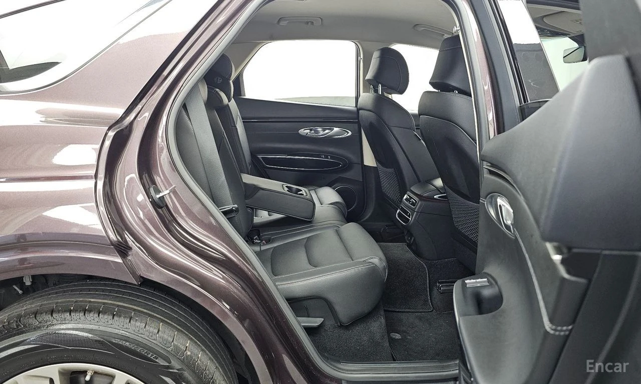Genesis GV70 2.5T AWD* DISTRONIC* ПОДГРЕВ* ОБДУХВАНЕ* КАМЕРА* , снимка 14 - Автомобили и джипове - 55689339