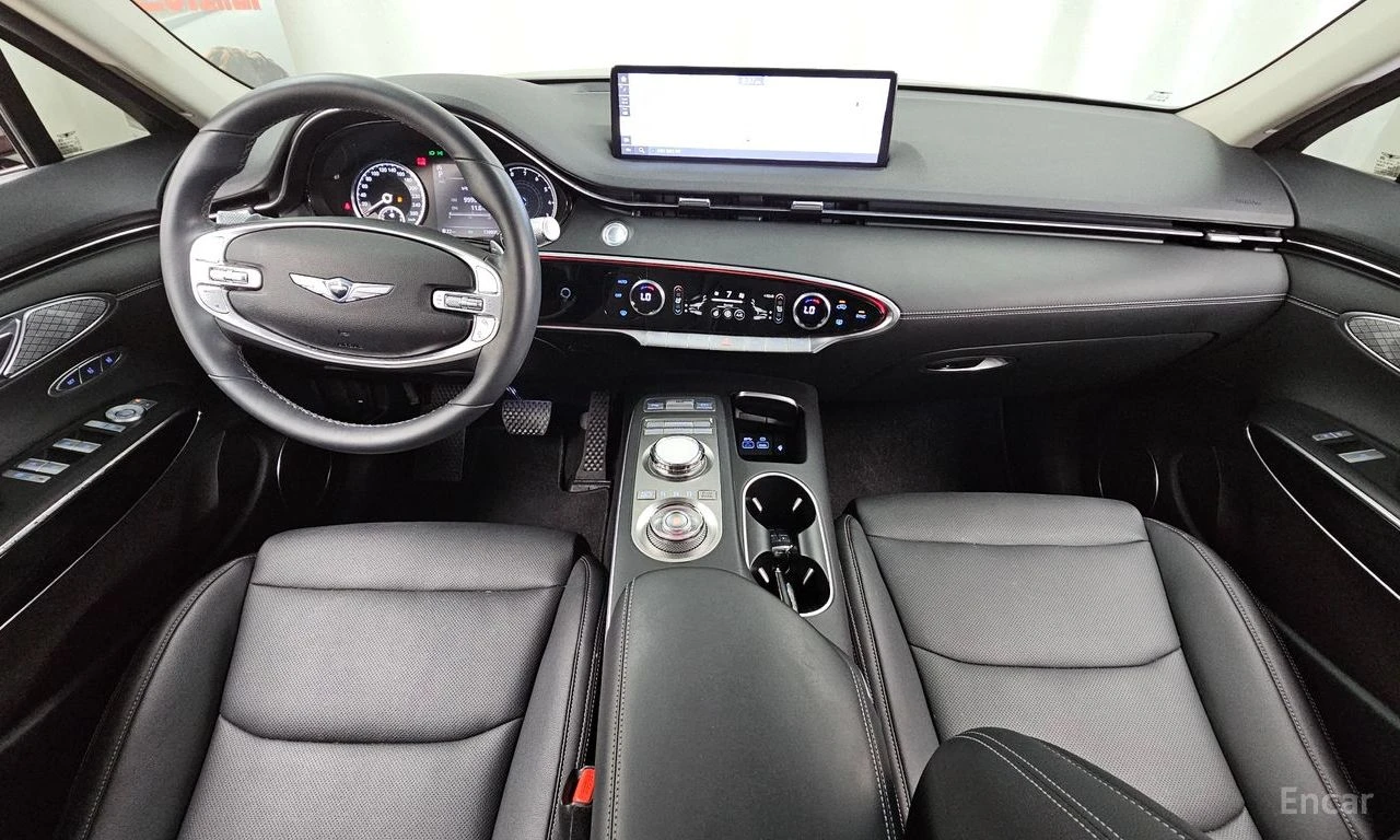 Genesis GV70 2.5T AWD* DISTRONIC* ПОДГРЕВ* ОБДУХВАНЕ* КАМЕРА* , снимка 8 - Автомобили и джипове - 55689339