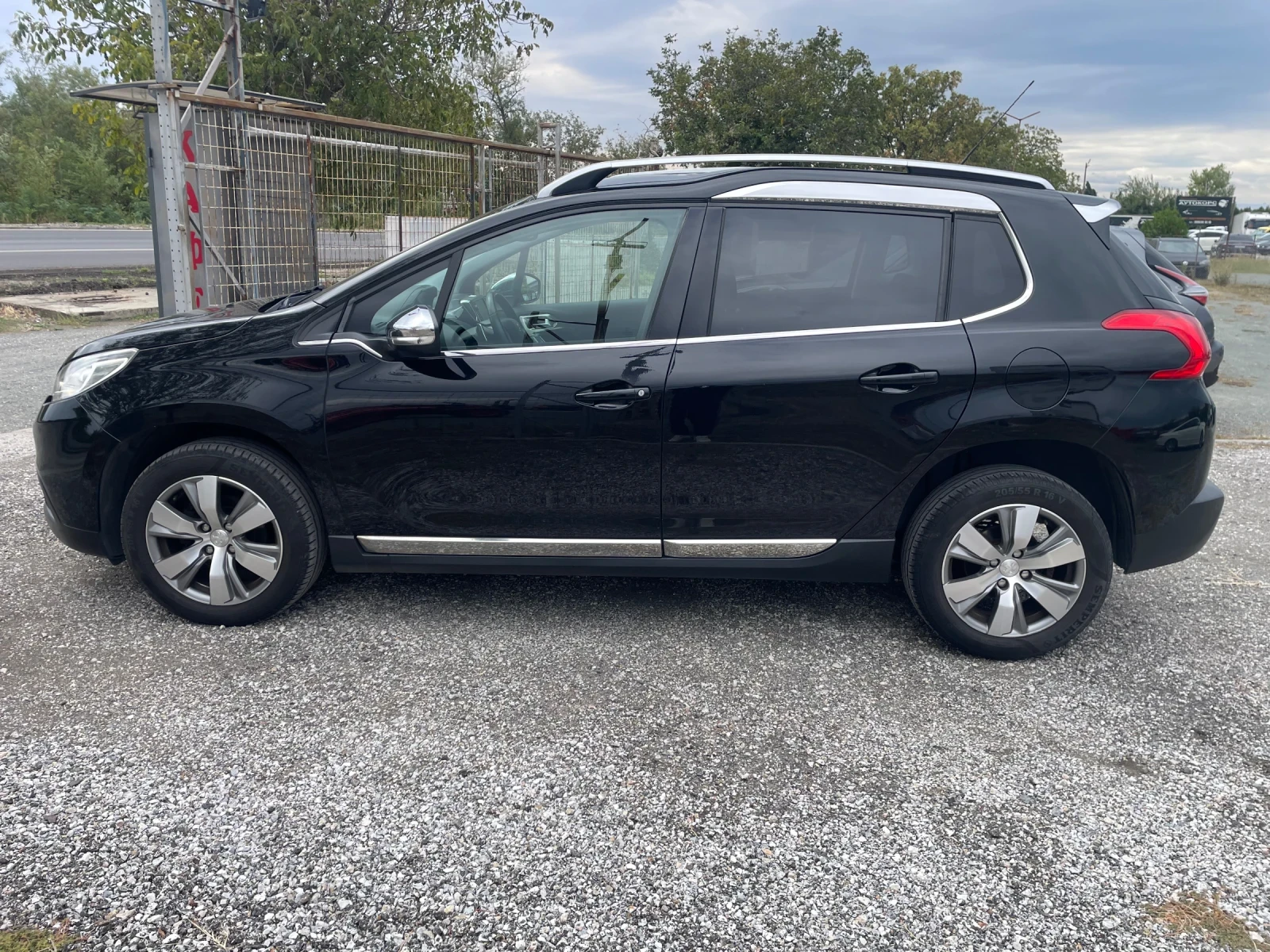 Peugeot 2008 1.6 HDI.ALURE, снимка 4 - Автомобили и джипове - 56271956