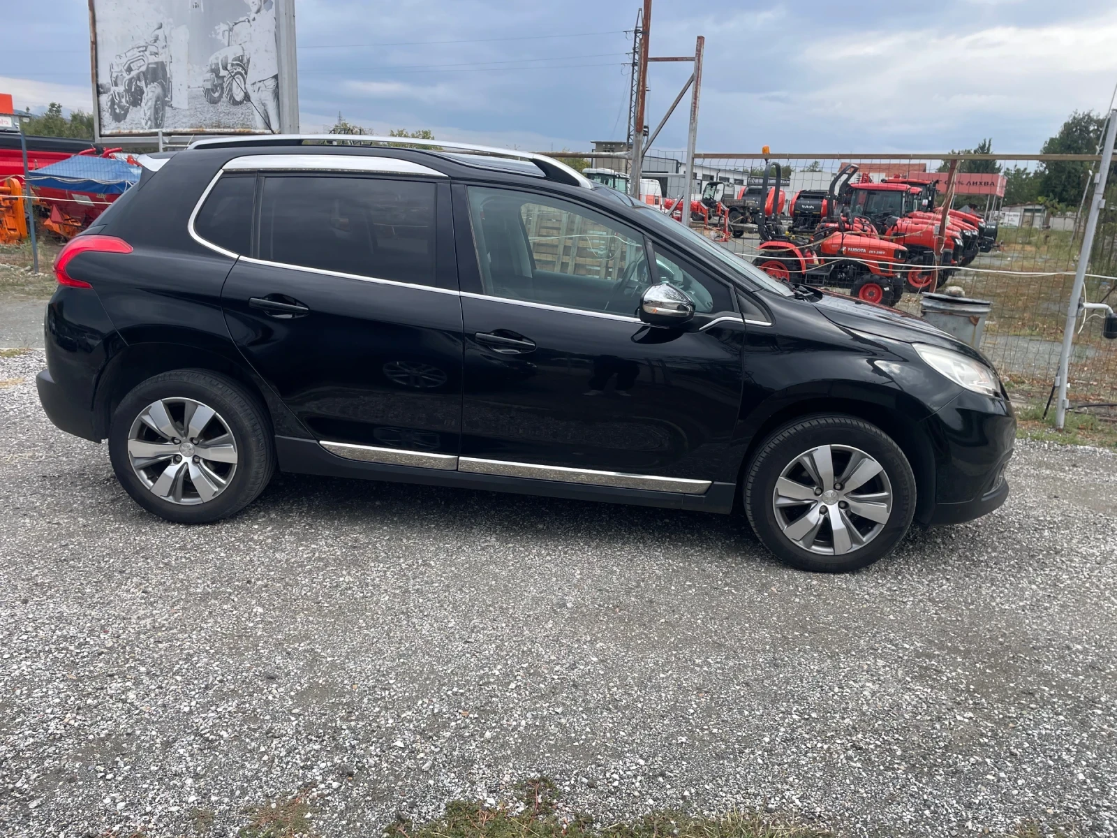 Peugeot 2008 1.6 HDI.ALURE, снимка 8 - Автомобили и джипове - 56271956