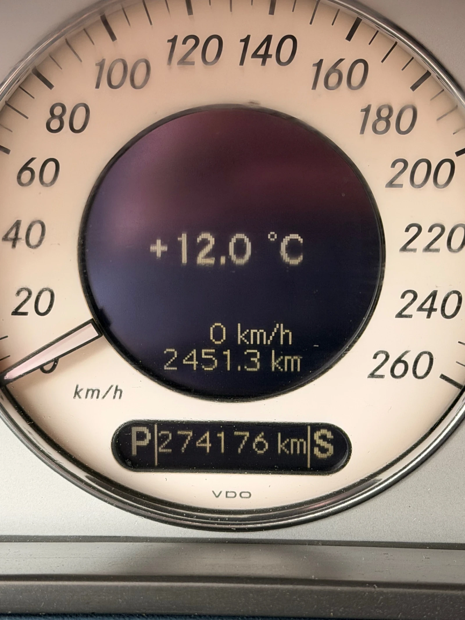 Mercedes-Benz E 320, снимка 13 - Автомобили и джипове - 56509519