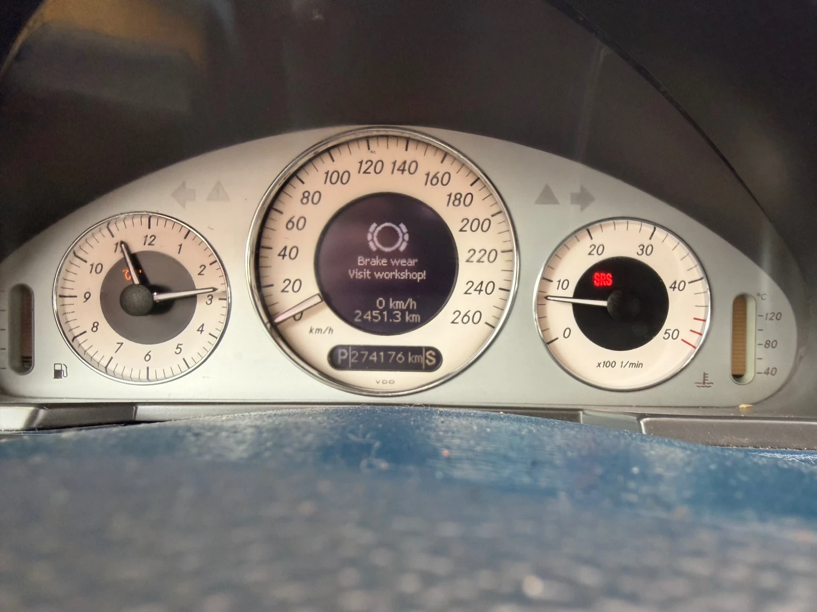 Mercedes-Benz E 320, снимка 12 - Автомобили и джипове - 56509519