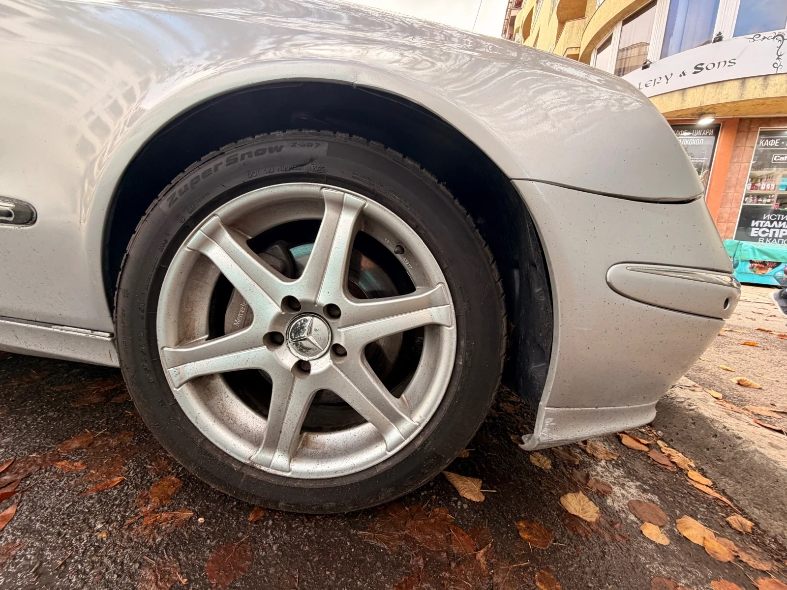 Mercedes-Benz E 320, снимка 8 - Автомобили и джипове - 56509519