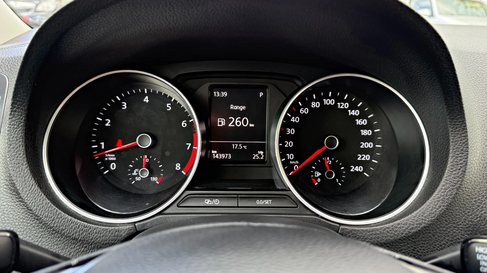VW Polo 1.2TSI DSG FACELIFT, снимка 10 - Автомобили и джипове - 56532653