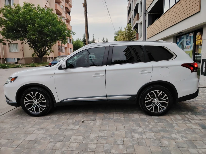 Mitsubishi Outlander 3.0 V6, снимка 7 - Автомобили и джипове - 47285293