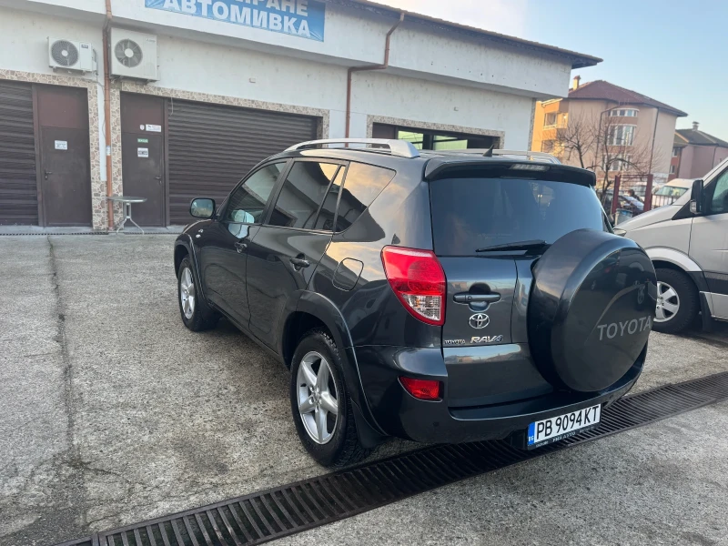 Toyota Rav4 2.2D-CAT KEYLESS GO, снимка 4 - Автомобили и джипове - 48732952