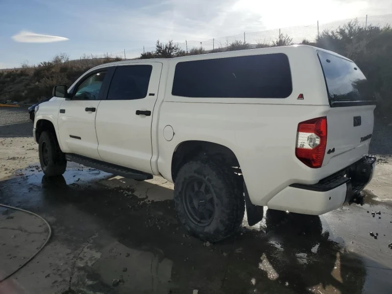 Toyota Tundra, снимка 2 - Автомобили и джипове - 48724642