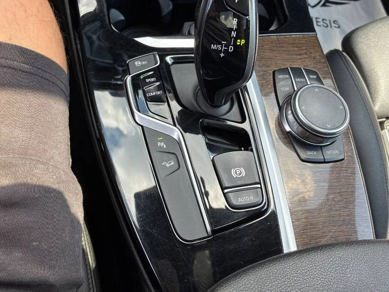 BMW X3 * xDrive30i * PANO * МЪРТВА ТОЧКА * CARFAX, снимка 12 - Автомобили и джипове - 55643239